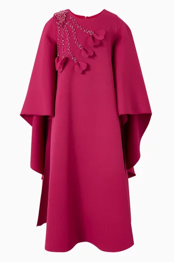 فستان طويل بقصة على شكل حرف A وتطريزات