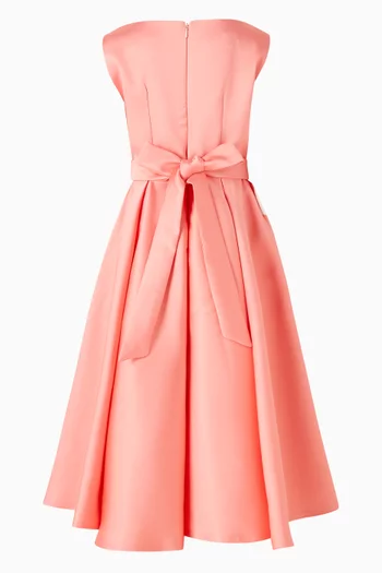 فستان سهرة طويل بزهور بارزة