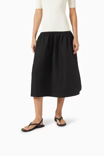 حذاء نيسا مفتوح بتصميم ثونغ وكعب مسطح جلد