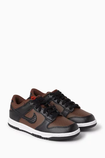 سنيكرز دانك أسفل الكاحل جلد