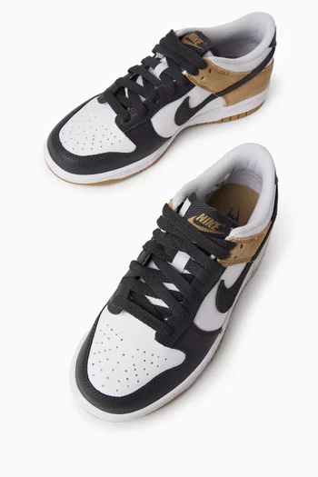 سنيكرز دانك أسفل الكاحل جلد