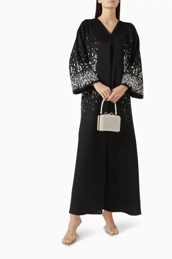 عباية مطرزة بالخرز