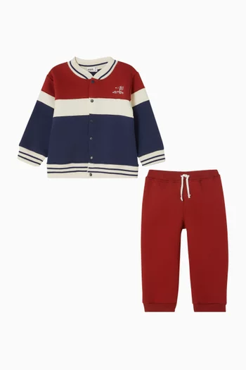 طقم مكون من قطعتين