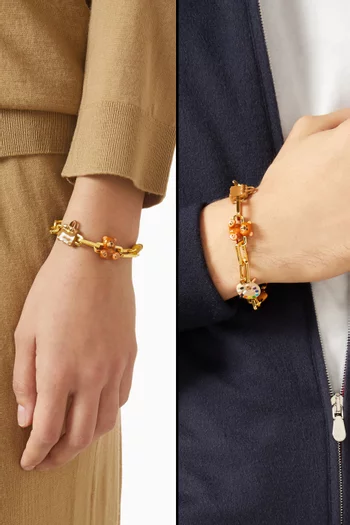 سوار بمجموعة حلي ميوز