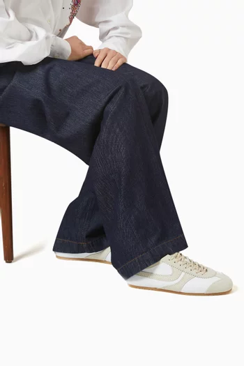 سنيكرز بتصميم رفيع جلد