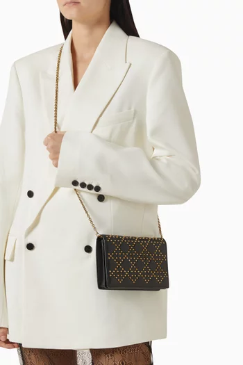 حقيبة صغيرة كاناج ليدي ديور بسلسلة وحلي معدنية جلد عجل