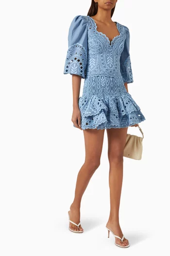 بلوزة باس بتطريزات إنجليزية مزيج قطن