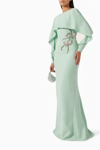 فستان كويني طويل مزين بتطريزات