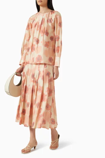 بلوزة بكشكش ونقشة