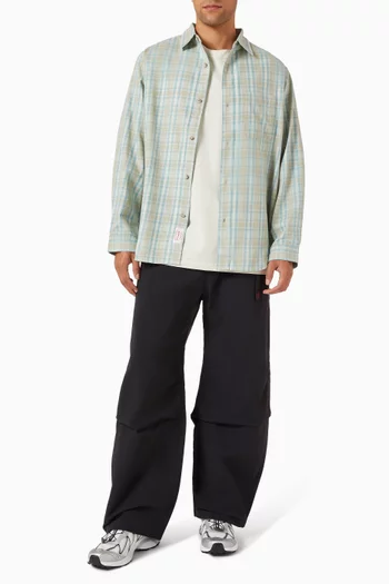 قميص بنقشة مربعات وتصميم متدرج