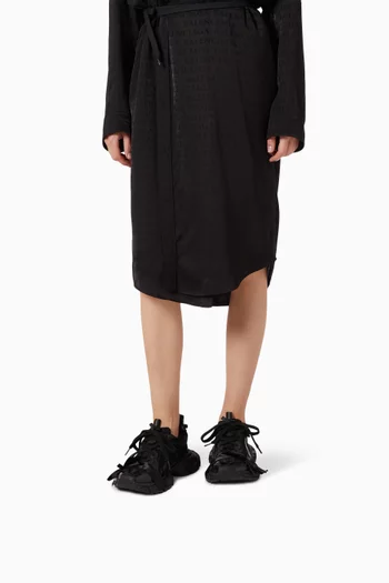 سنيكرز بشعار 3XL بأربطة