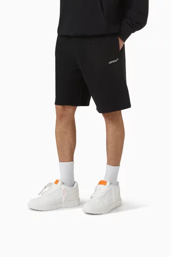 سنيكرز اوت اوف اوفيس بتصميم مقولب