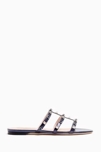 حذاء مفتوح بحلي هرمية جلد نابا لامع