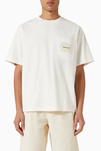 تي شيرت بجيب على الصدر قطن