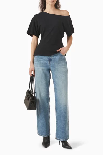 تي شيرت إيلينا بأكتاف مكشوفة