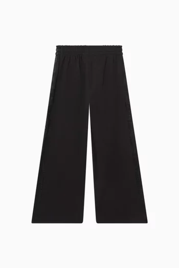 بنطال رياضي بأشرطة مزينة بدانتيل 