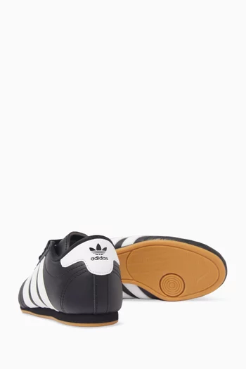 سنيكرز تايكوندو بأربطة