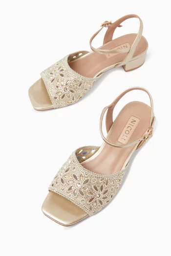 صندل أزيل مطرز بالكريستال