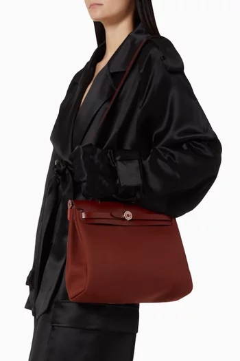 حقيبة هيرباج 31 بسحّاب جلد بقر غير مستعملة