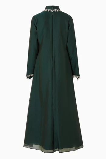 فستان طويل بتصميم مرصع