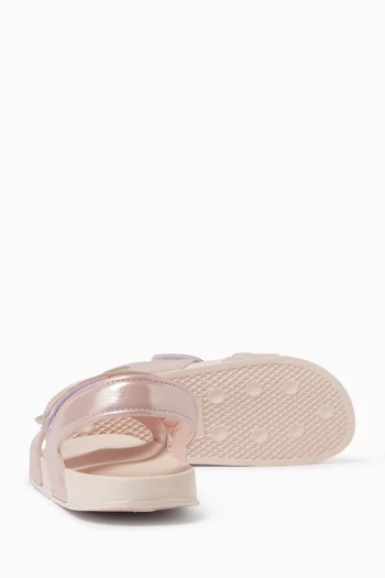 صندل بشريط فيلكرو وشعار الماركة