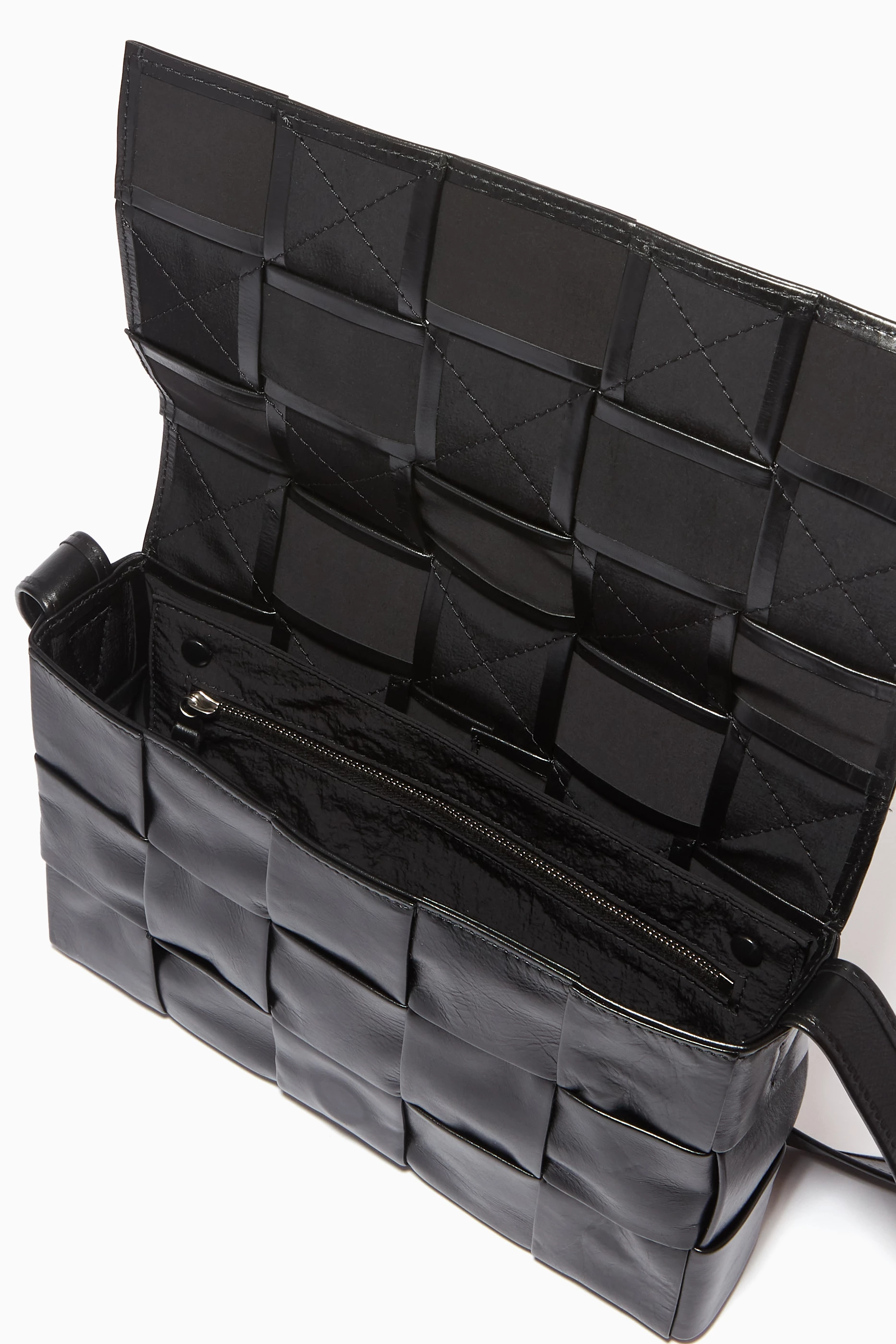 BOTTEGA VENETA ボディバッグ CASSETTE Bottega Veneta - Cassette Sling Bag | HBX