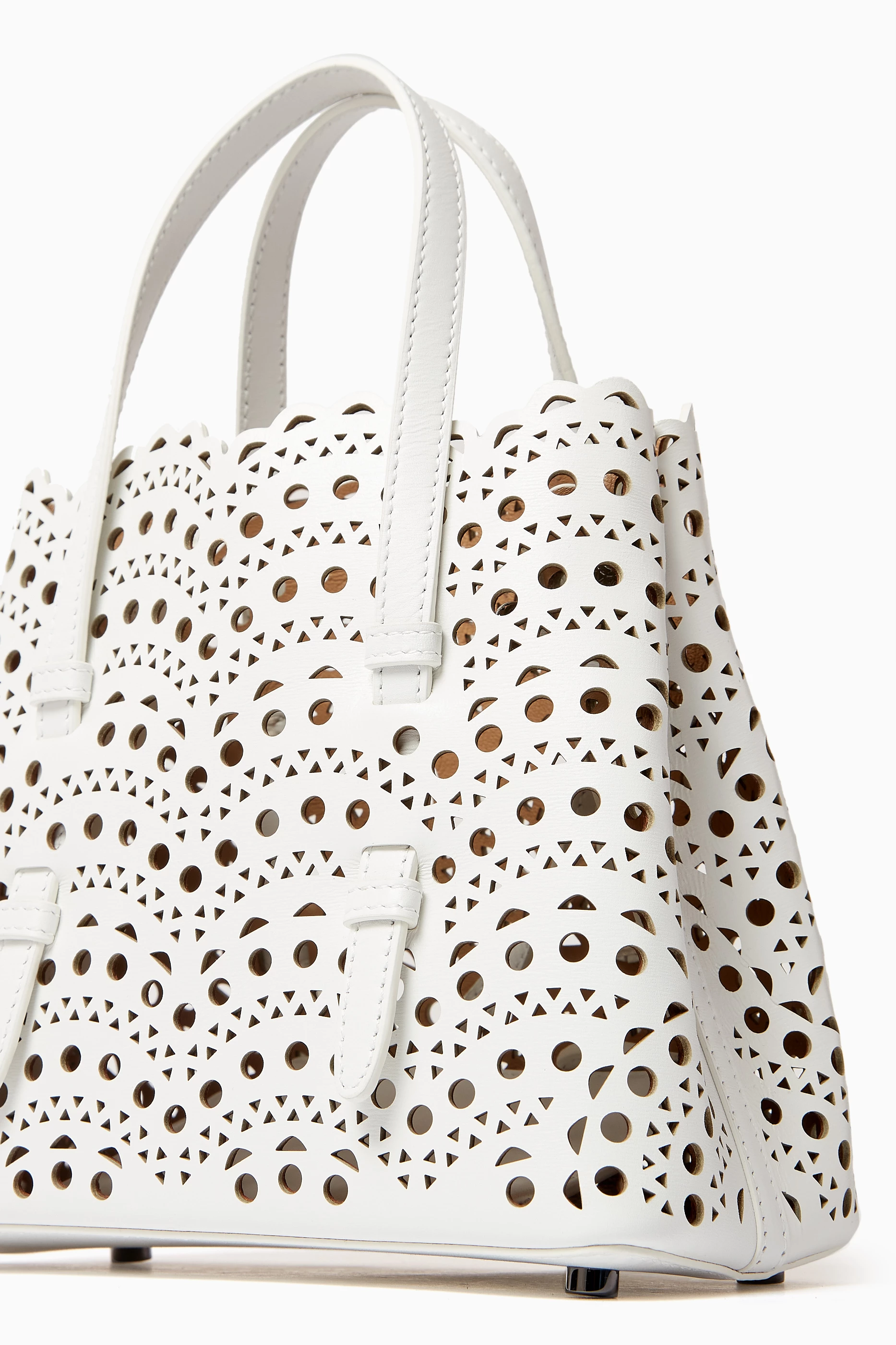 Buy Alaïa White Mina 20 Tote Bag in Vienne Wave Calfskin for