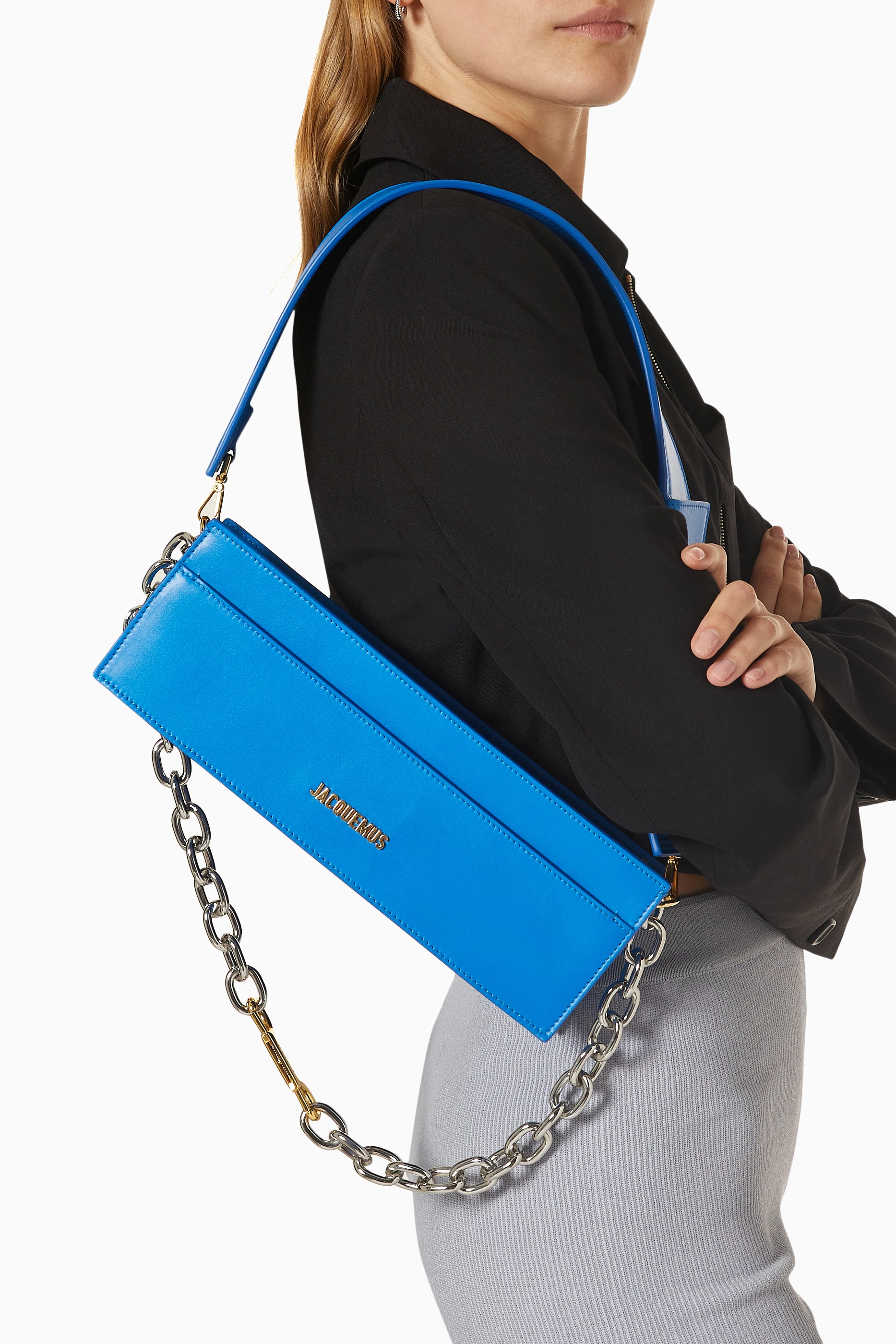 JACQUEMUS Le Ciuciu レザー ショルダーバッグ Jacquemus Le CiuCiu Shoulder Bag Black in Leather with Gold