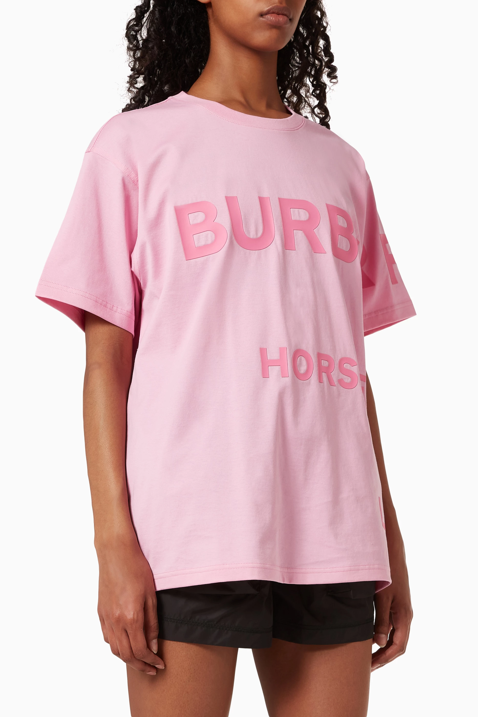 Buy Burberry Pink Burberry s Horseferry T shirt in Cotton Jersey for Women Online Ounass Kuwait