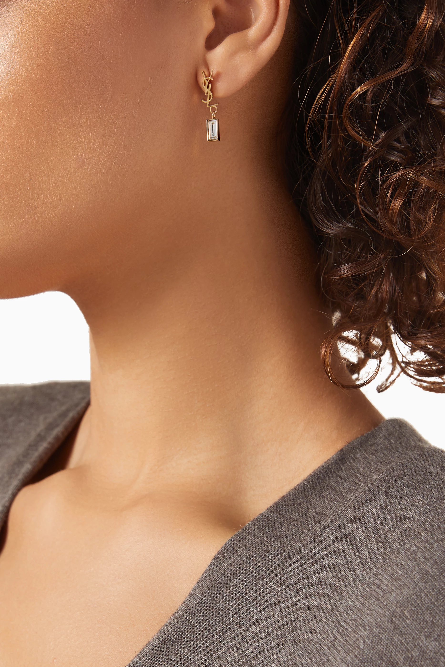 ピアス SAINT LAURENT CASSANDRE SINGLE EARRING Cassandre clip-on single earring in gold - Saint Laurent