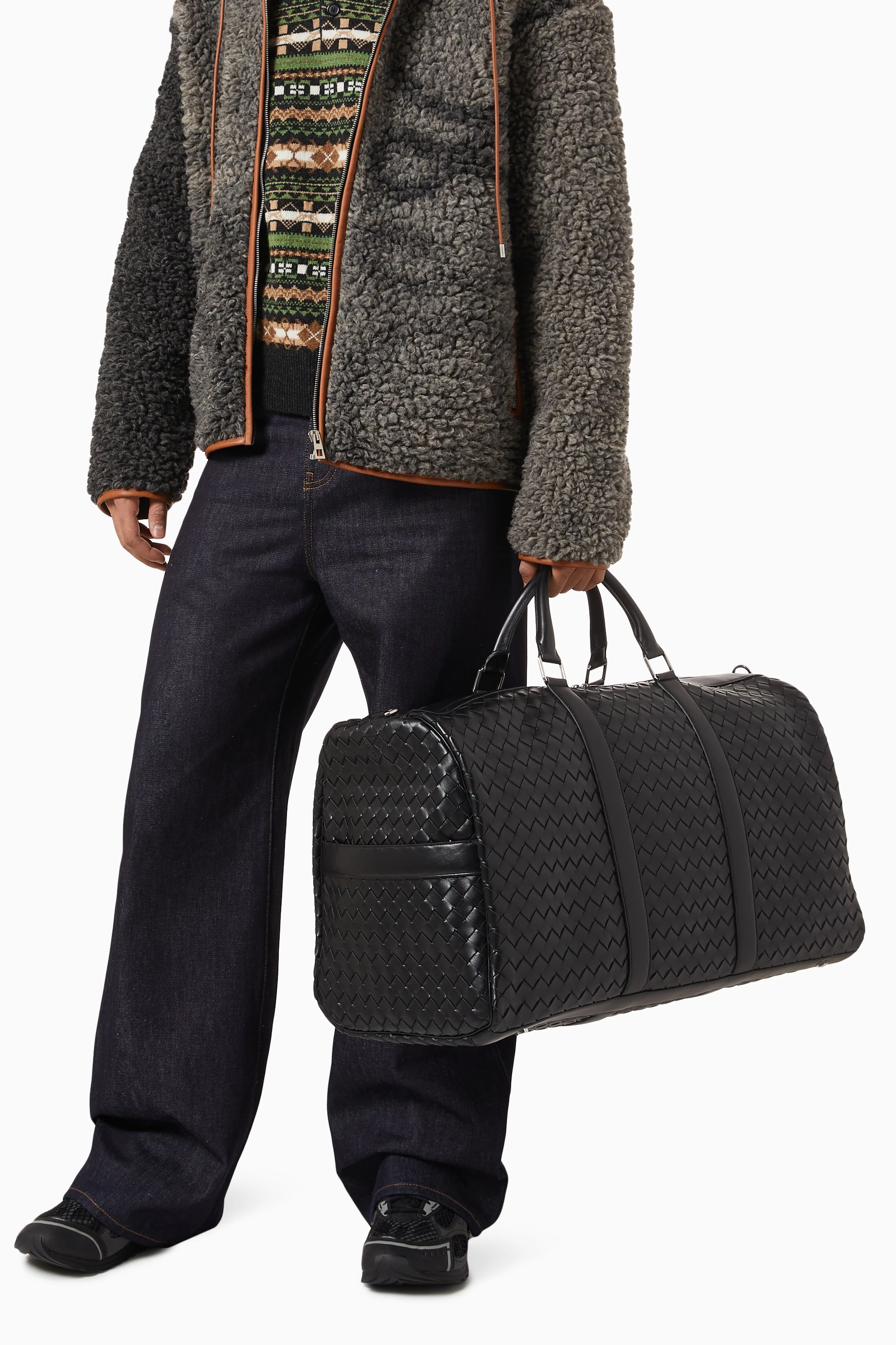 Buy Bottega Veneta Black Large Duffle Bag in Intrecciato Leather