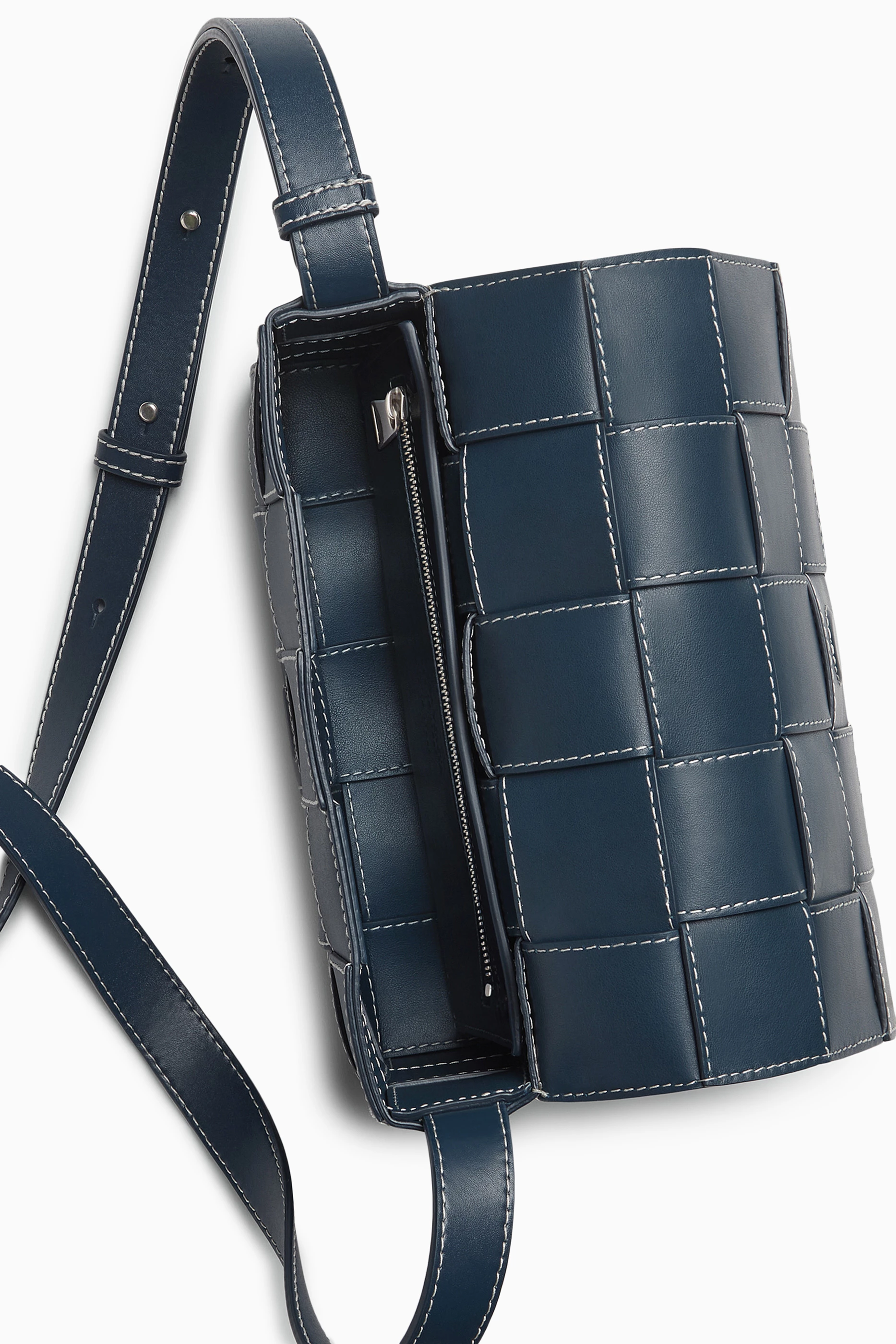 BOTTEGA VENETA 男女兼用 キーホルダー 608783 V3UN1 8803 Bottega Veneta Intrecciato Keychain 608783 V3UN1 8803